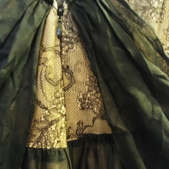 ABS Allen Schwartz Silk & Lace Gown Blk & Nude, Sz 8 torn hem - Picture 5 of 13